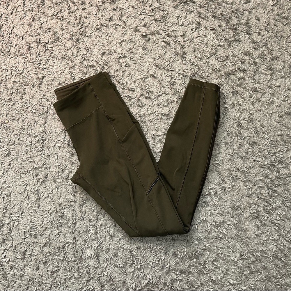 green lululemon speed up tight leggings